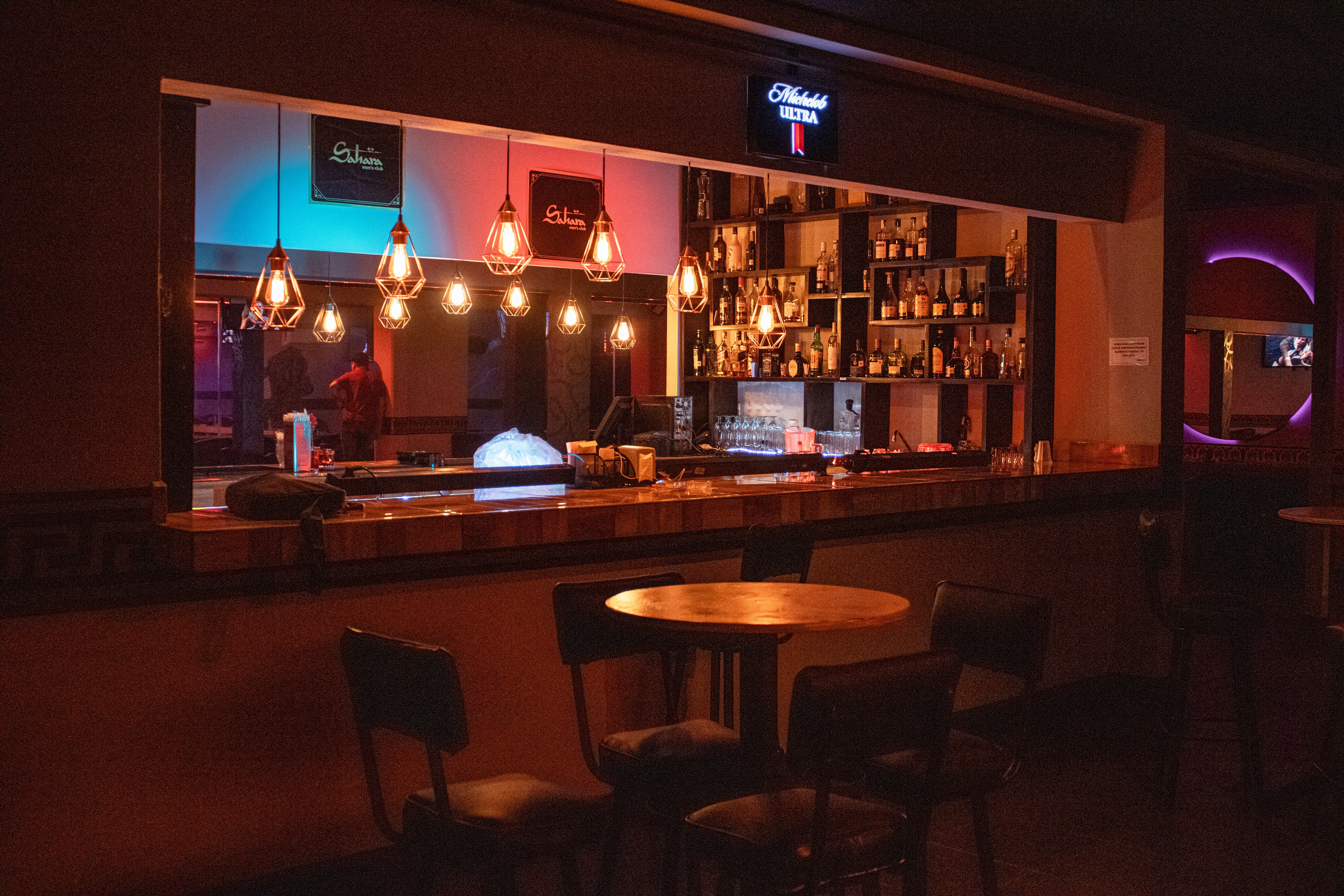 Noche de fiesta en Sahara Club