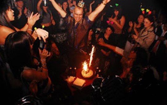 Fiestas de cumpleaños en street clubs paradiseClub